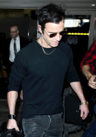 Justin Theroux - At LAX International Airport, Los Angeles, CA - 02 September 2017
